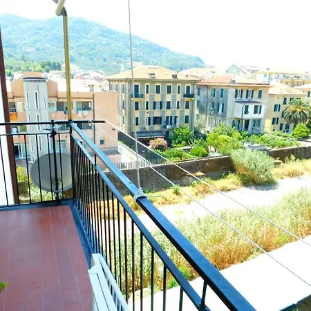 Vicino Apartment Levanto